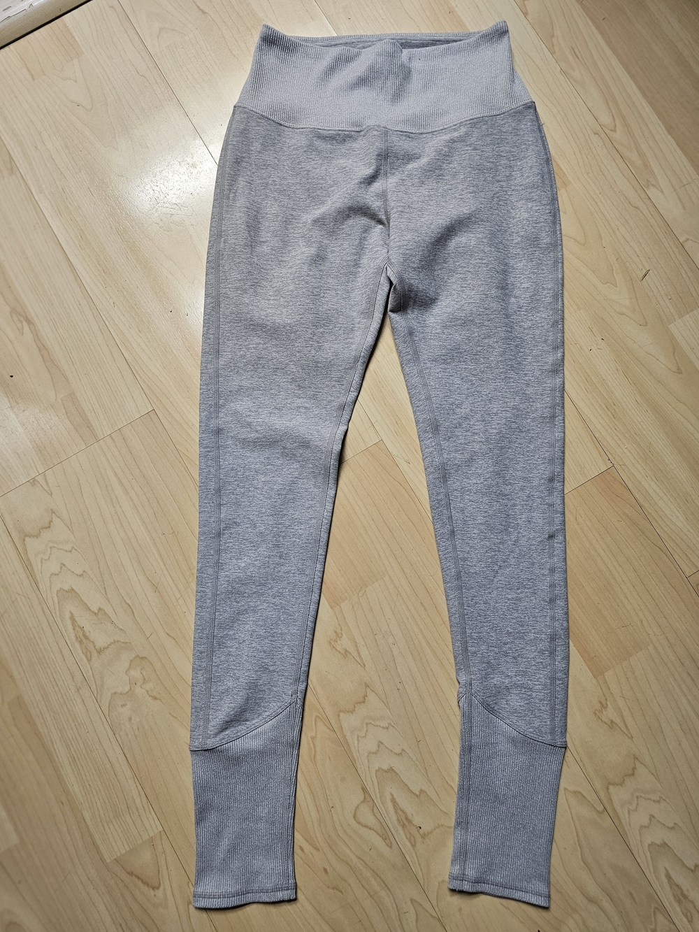 Alo Yoga High-Waist Alosoft Lounge Leggings Athletic Heather Grey